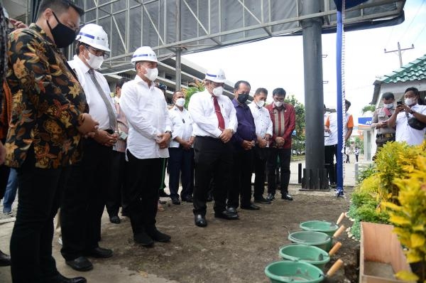 Gubernur Edy Rahmayadi Resmikan Pembangunan PLTS di UHN